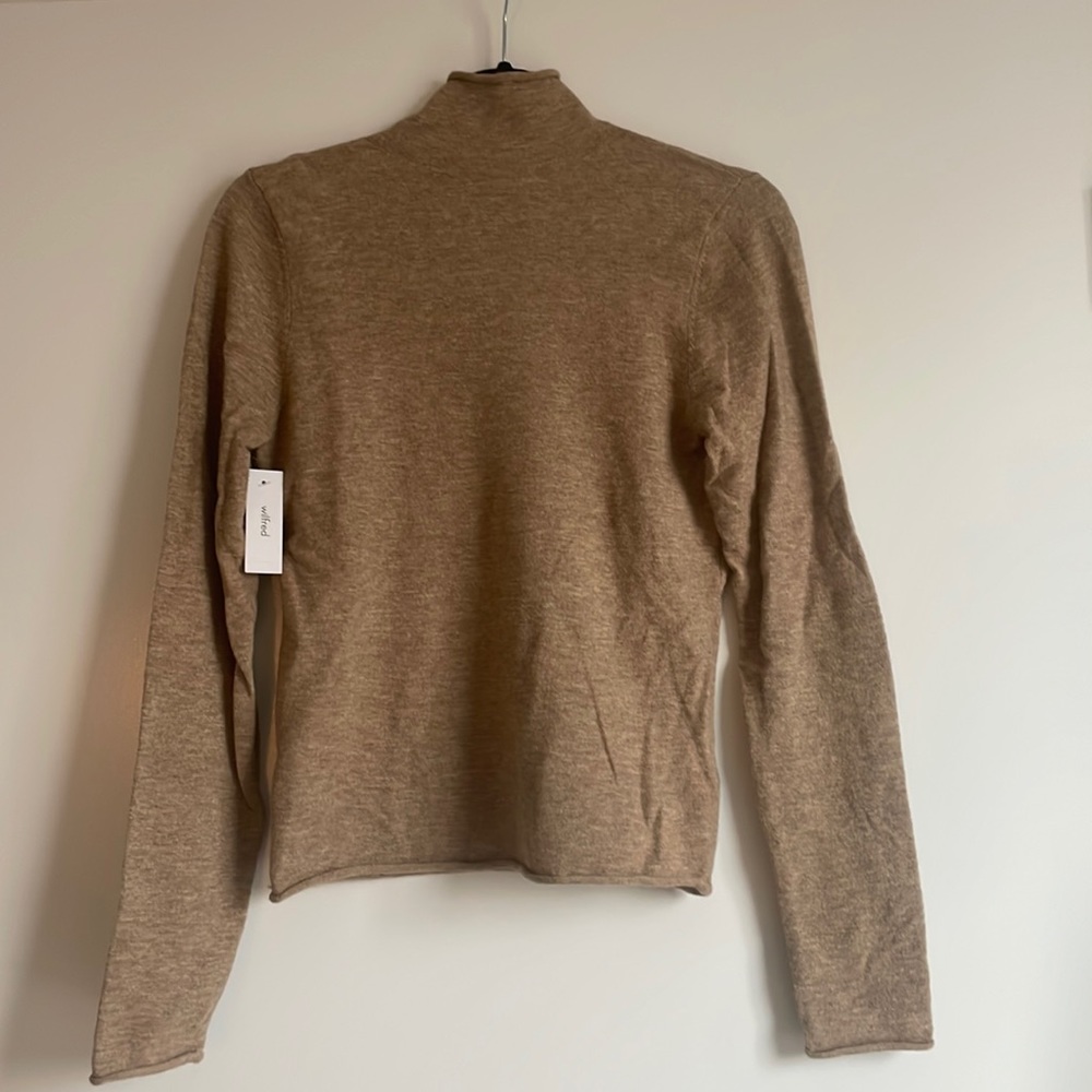 Aritzia Wilfred turtleneck NWT